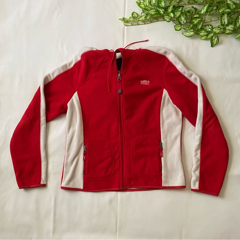 Y2K American Eagle Outfitters Red and White Zip-Up Fleece Hoodie Sweater